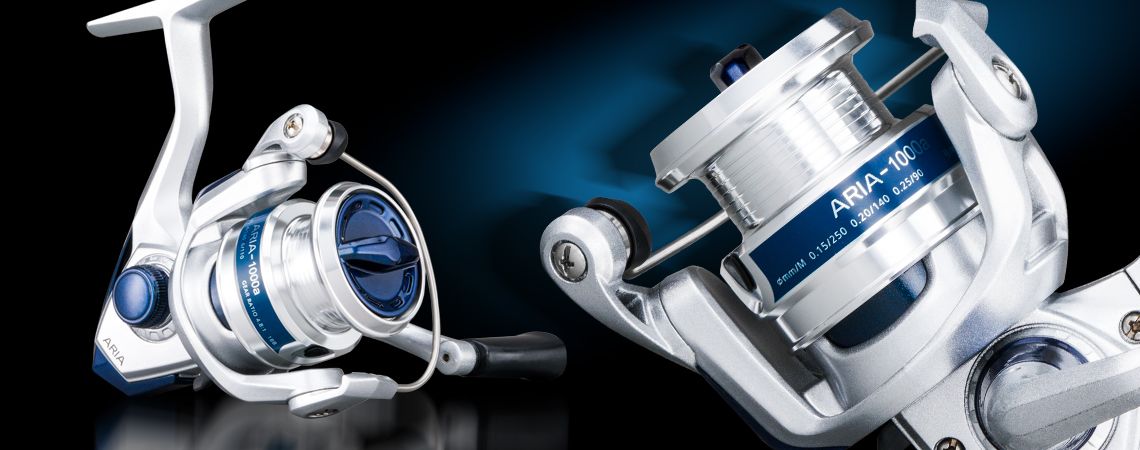 Carretilha Aria "A" - Carretilha de Pesca Okuma Aria "A" - Rotor de Fluxo Ciclônico Technology - Corpo e rotor resistentes à corrosão - Engrenagem de pinhão de latão cortada com precisão